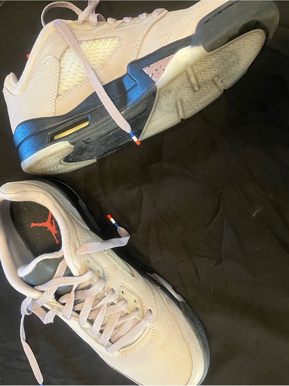 Nike Retro 5 Men's Sneakers in grey and Black with Red Jumpman